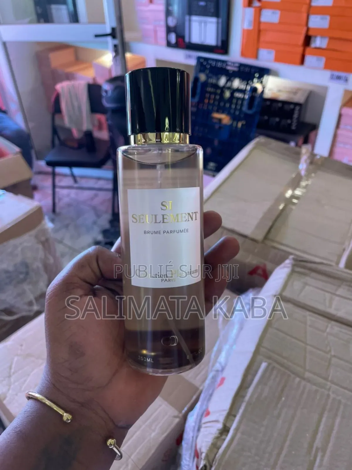 Chocolats Nutella Et Ventes D Accessoires ( Parfum ,Sac , Chaussures )