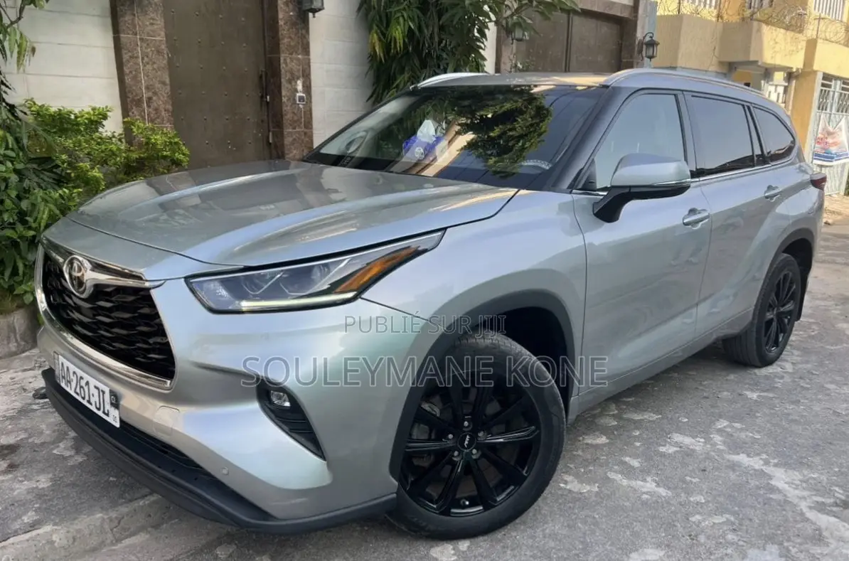 Toyota Highlander 2023 Gris