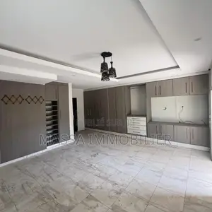 5chbre Villa dans Massa Immobilier, Cocody à Louer