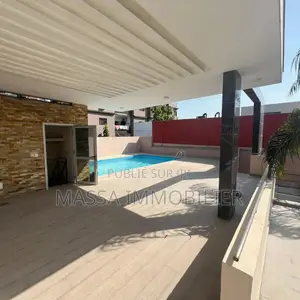 5chbre Villa dans Massa Immobilier, Cocody à Louer