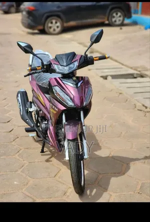 Nouveau KTM Duke 125 2026 Violet