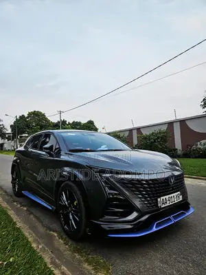 Nouveau Changan UNI-T 2024 Gris