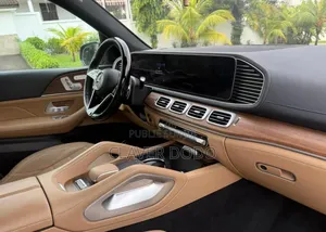 Mercedes-Benz CLS 2024 Turquoise