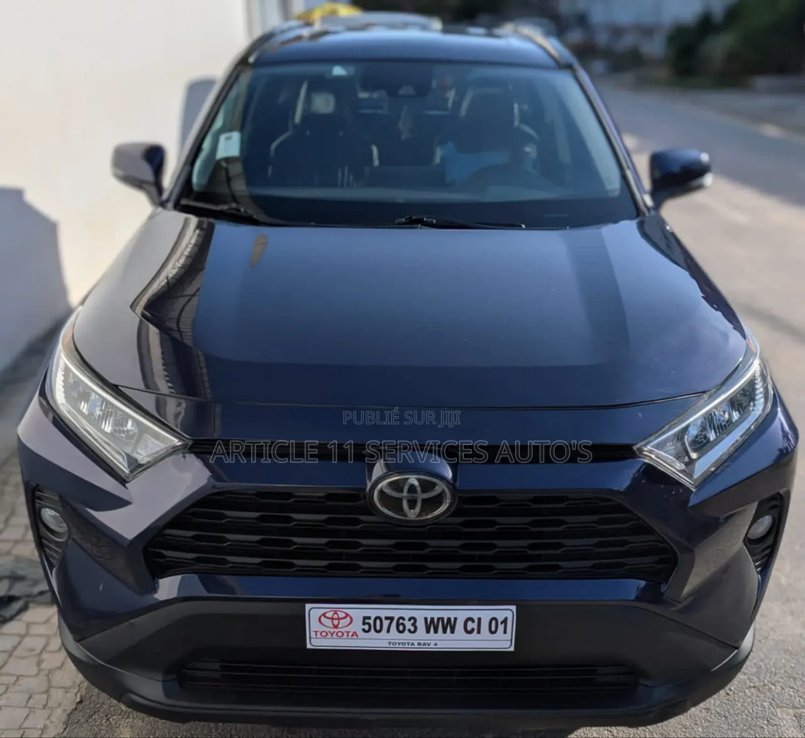 Toyota RAV4 XLE 2021 Bleu