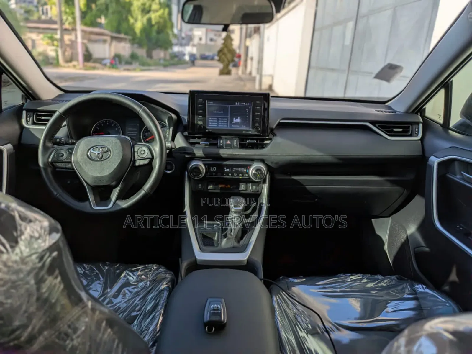 Toyota RAV4 XLE 2021 Bleu