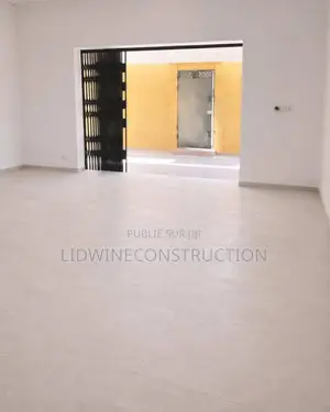 3chbre Villa dans Cocody à Vendre