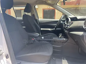 Nissan Kicks 2021 Gris