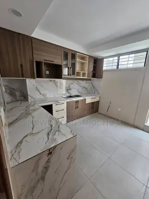 3chbre Duplex dans Cocody à Louer
