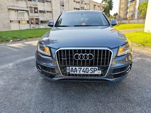 Audi Q5 2.0T Premium AWD quattro 2018 Bleu