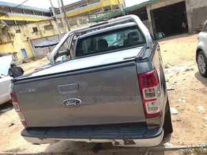 Ford Ranger Wildtrak 2013 Gris