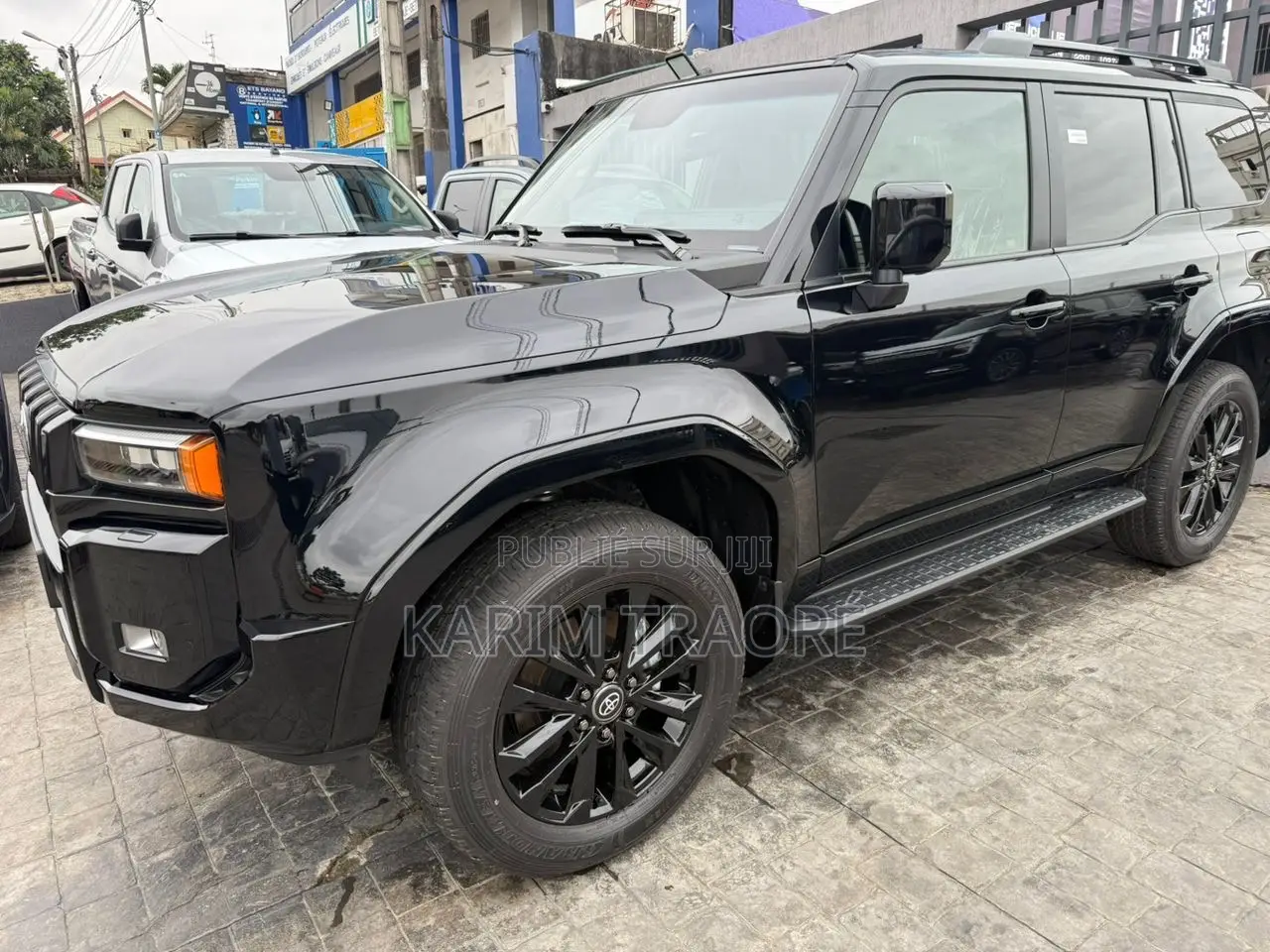 Nouveau Toyota Land Cruiser Prado 2025 Noir