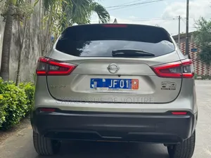 Nissan Qashqai 2018 Gris