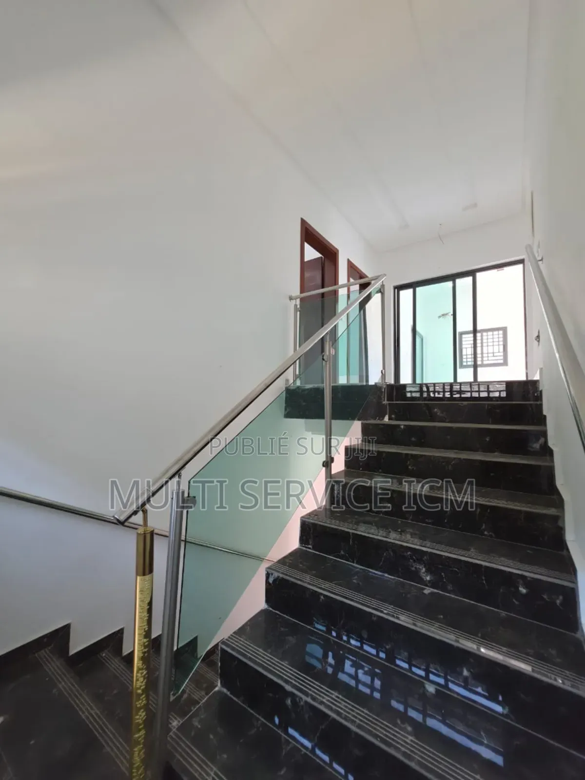 6chbre Duplex dans Ismaël Coulibaly, Cocody à Vendre