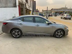 Nissan Sentra 2021 Gris