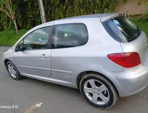 Peugeot 202 2000 Gris
