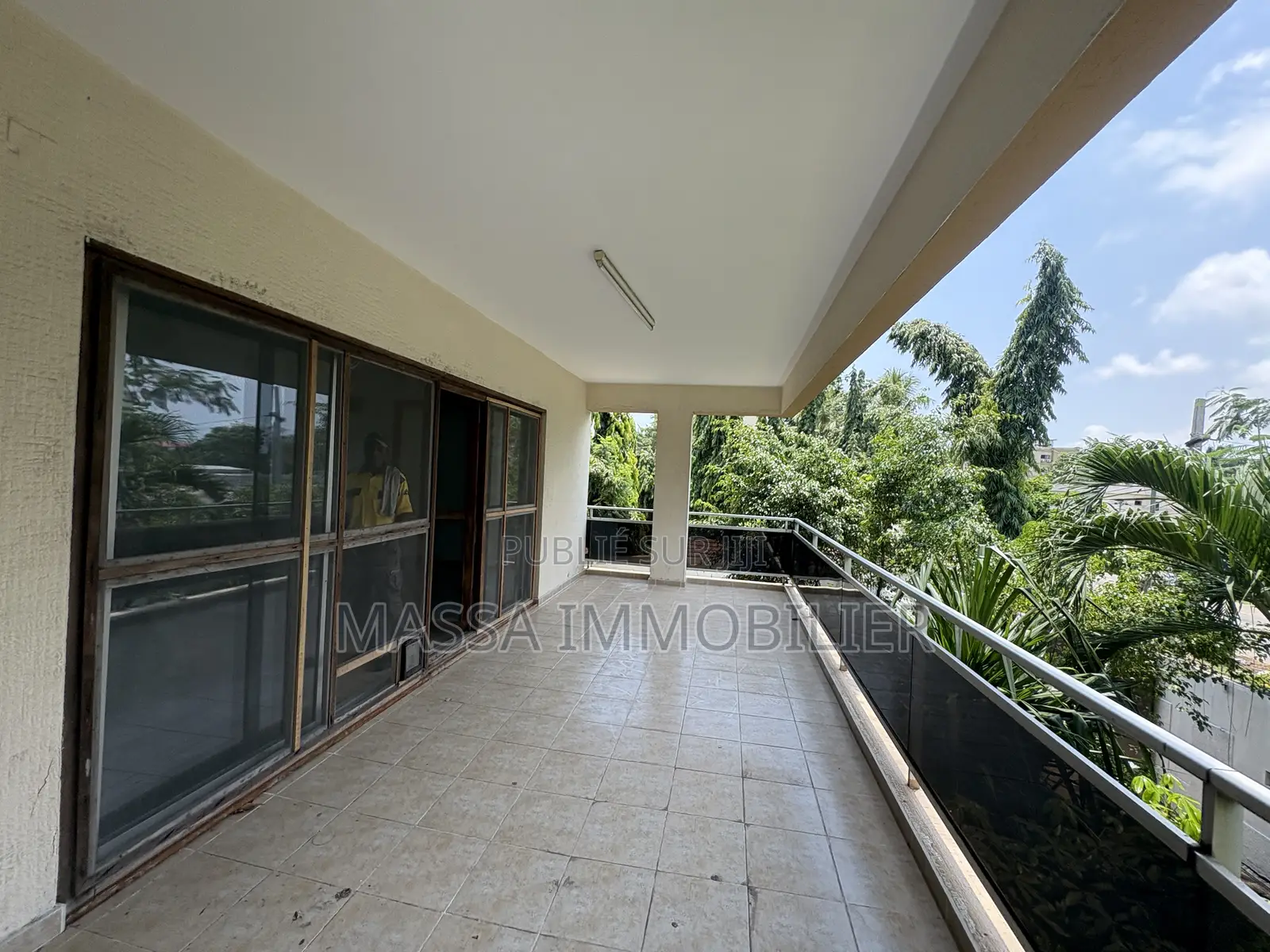 2chbre Appartement dans Massa Immobilier, Cocody à Louer
