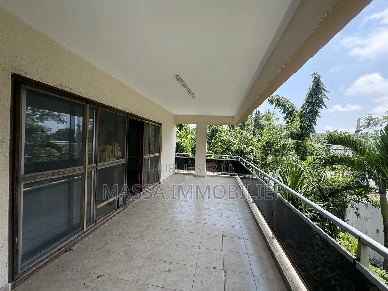 2chbre Appartement dans Massa Immobilier, Cocody à Louer