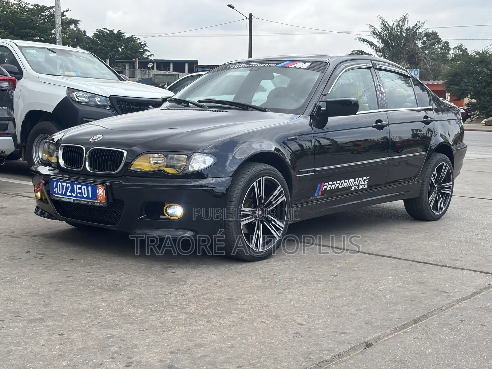 BMW 318i 1999 Noir