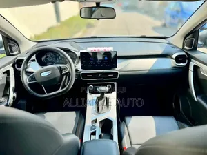 Nouveau Geely Coolray 2025 Bleu