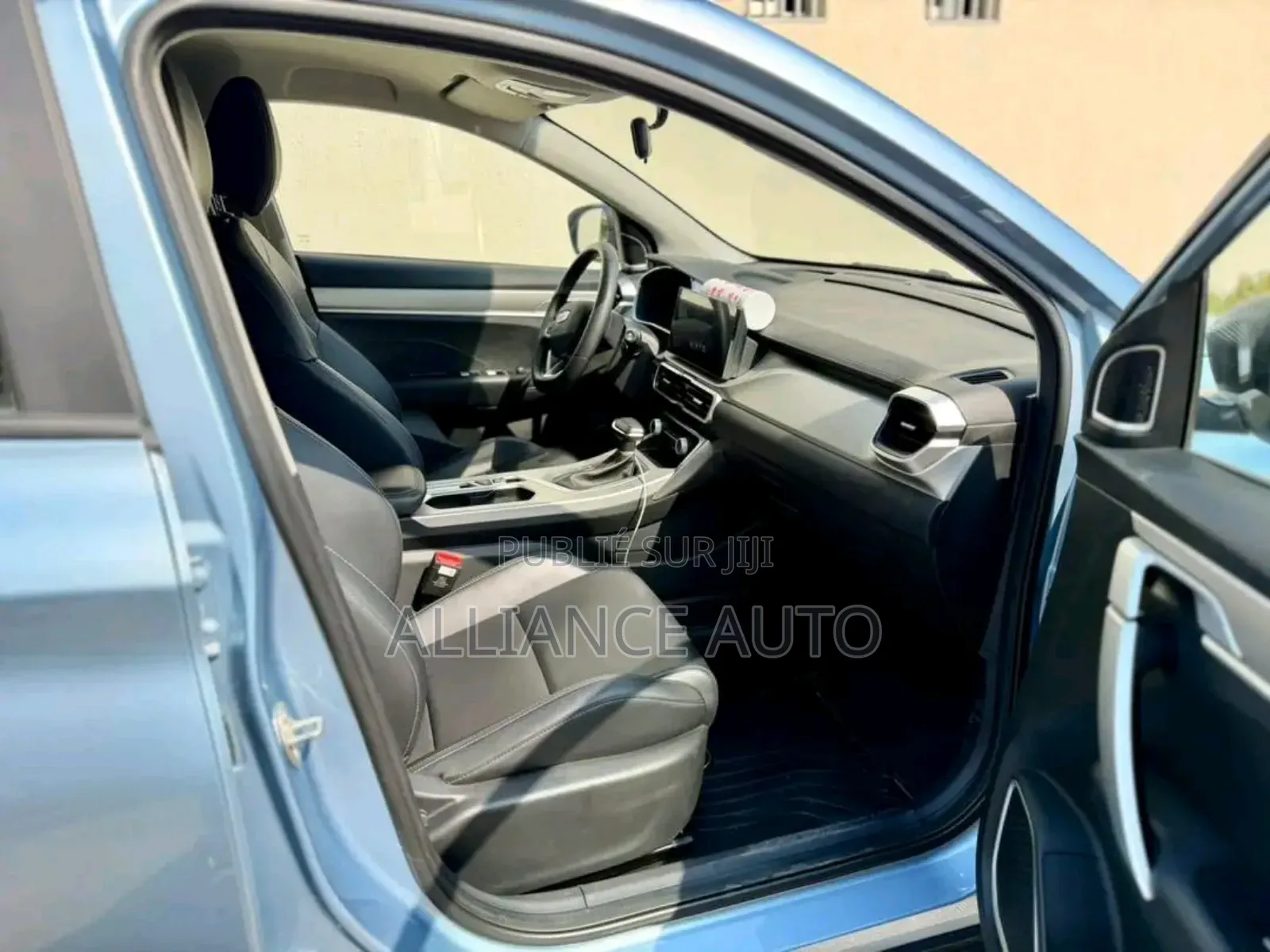 Nouveau Geely Coolray 2025 Bleu