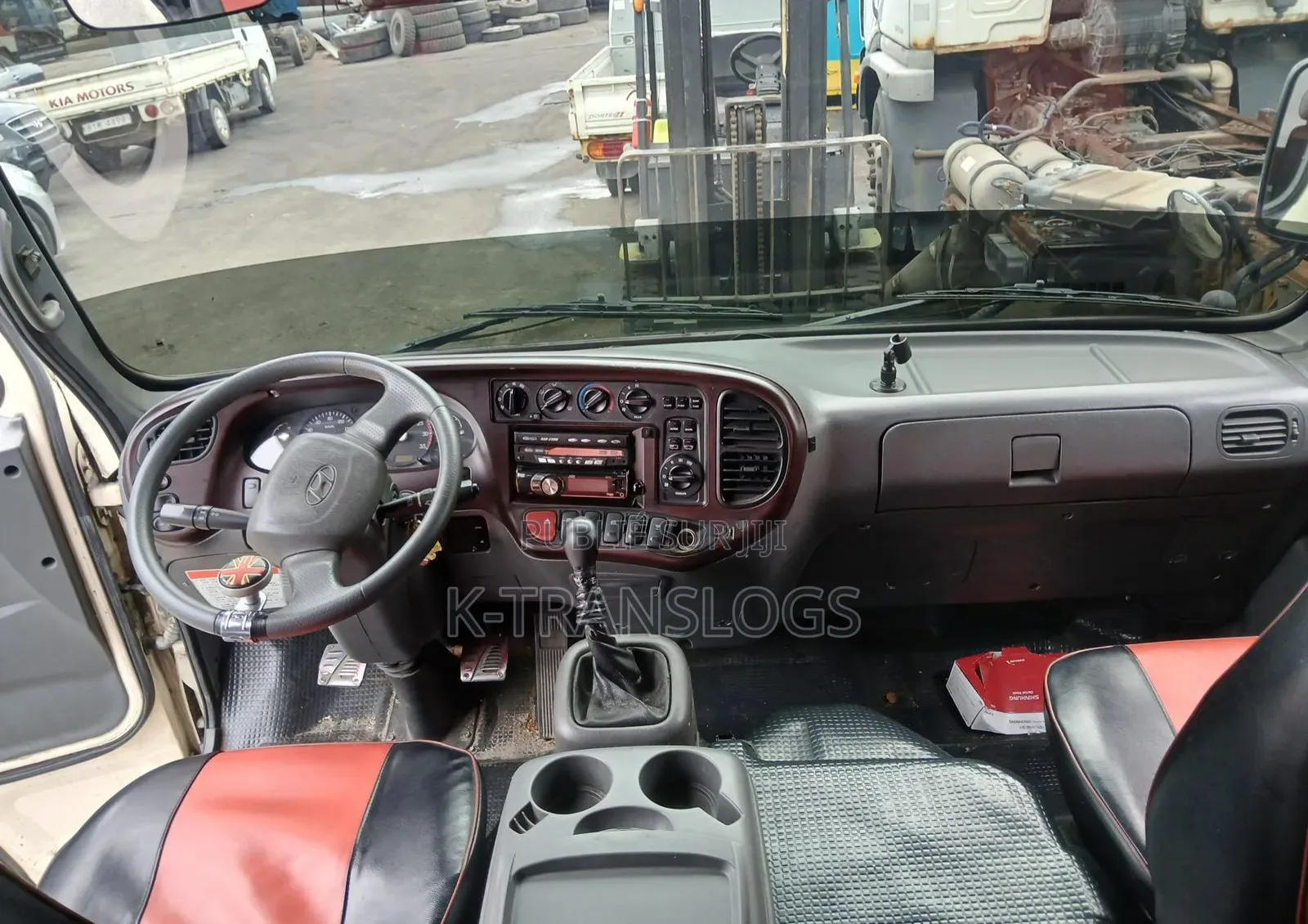 Hyundai County 2018 Beige
