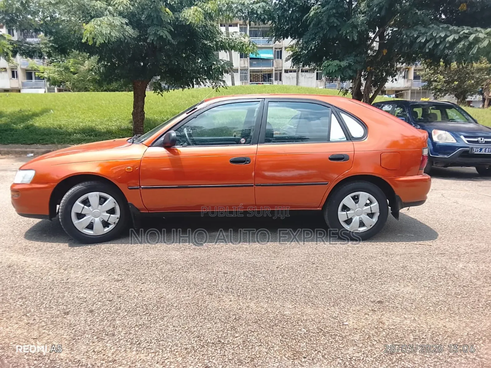 Toyota Corolla 2002 Orange
