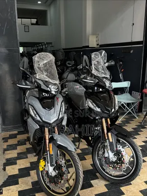 Nouveau Autre 2023 Noir