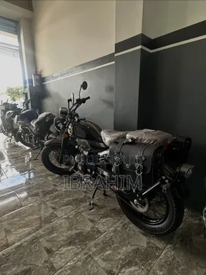 Nouveau Autre 2024 Noir