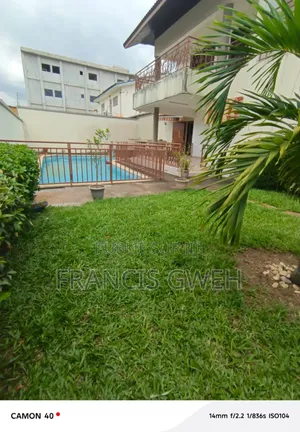 4chbre Duplex dans Francis Gweh, Cocody à Louer