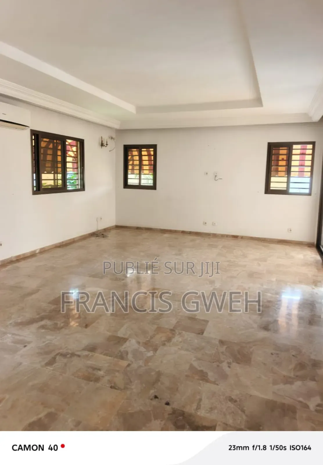 4chbre Duplex dans Francis Gweh, Cocody à Louer