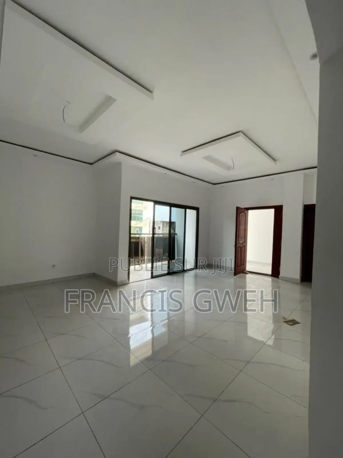 2chbre Appartement dans Francis Gweh, Cocody à Louer