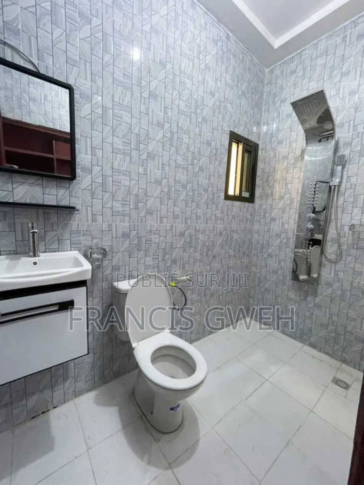 2chbre Appartement dans Francis Gweh, Cocody à Louer