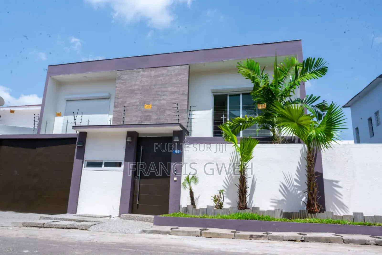 4chbre Duplex dans Francis Gweh, Cocody à Louer