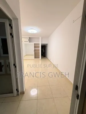 1chbre Appartement dans Francis Gweh, Cocody à Louer