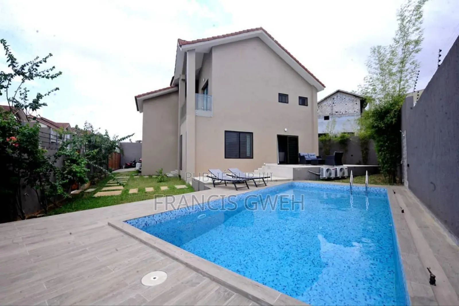 Meublé 5chbre Duplex dans Francis Gweh, Cocody à Vendre