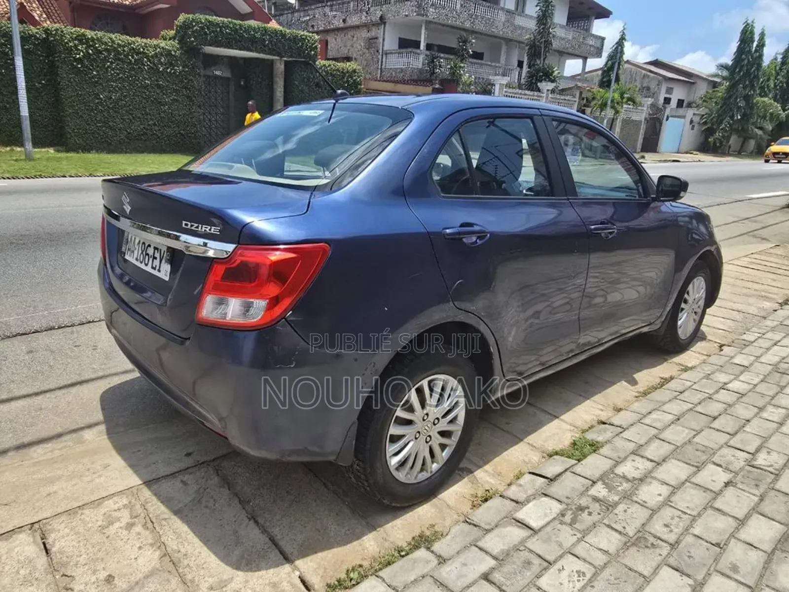 Suzuki Dzire 2024 Bleu