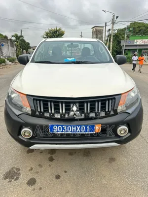 Mitsubishi L200 Club Cab 2.2 4WD 2017 Blanc