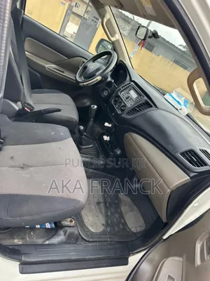 Mitsubishi L200 Club Cab 2.2 4WD 2017 Blanc