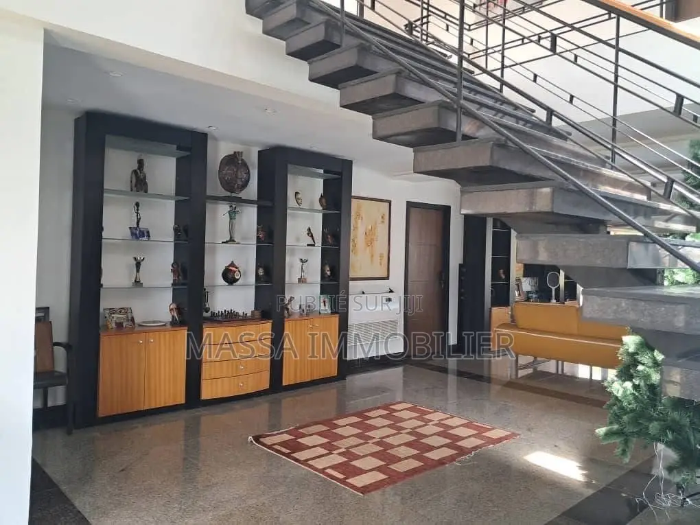 6chbre Duplex dans Massa Immobilier, Cocody à Vendre