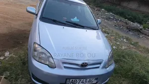 Toyota Corolla 2004 Gris