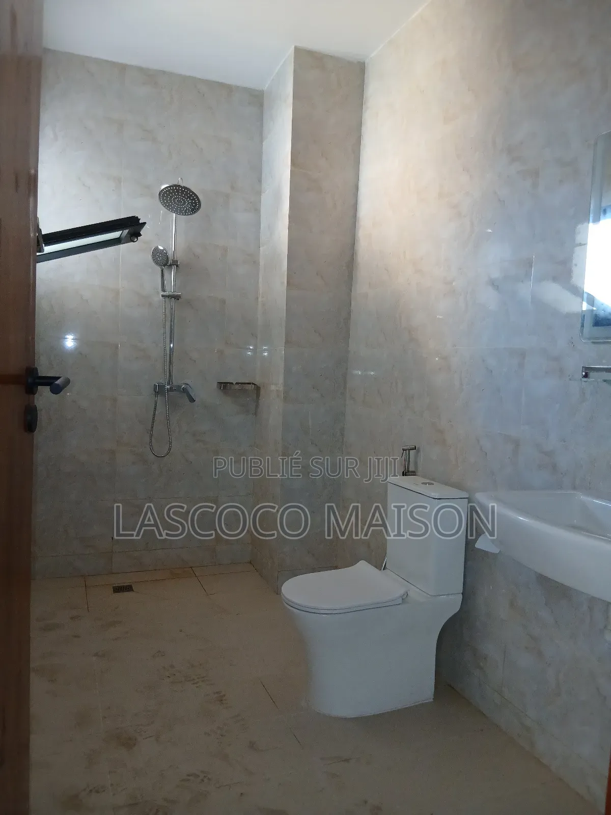 2chbre Appartement dans Lascoco Maison, Cocody à Louer
