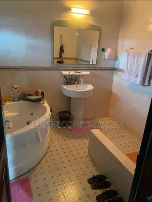 7chbre Duplex dans Cocody à Louer