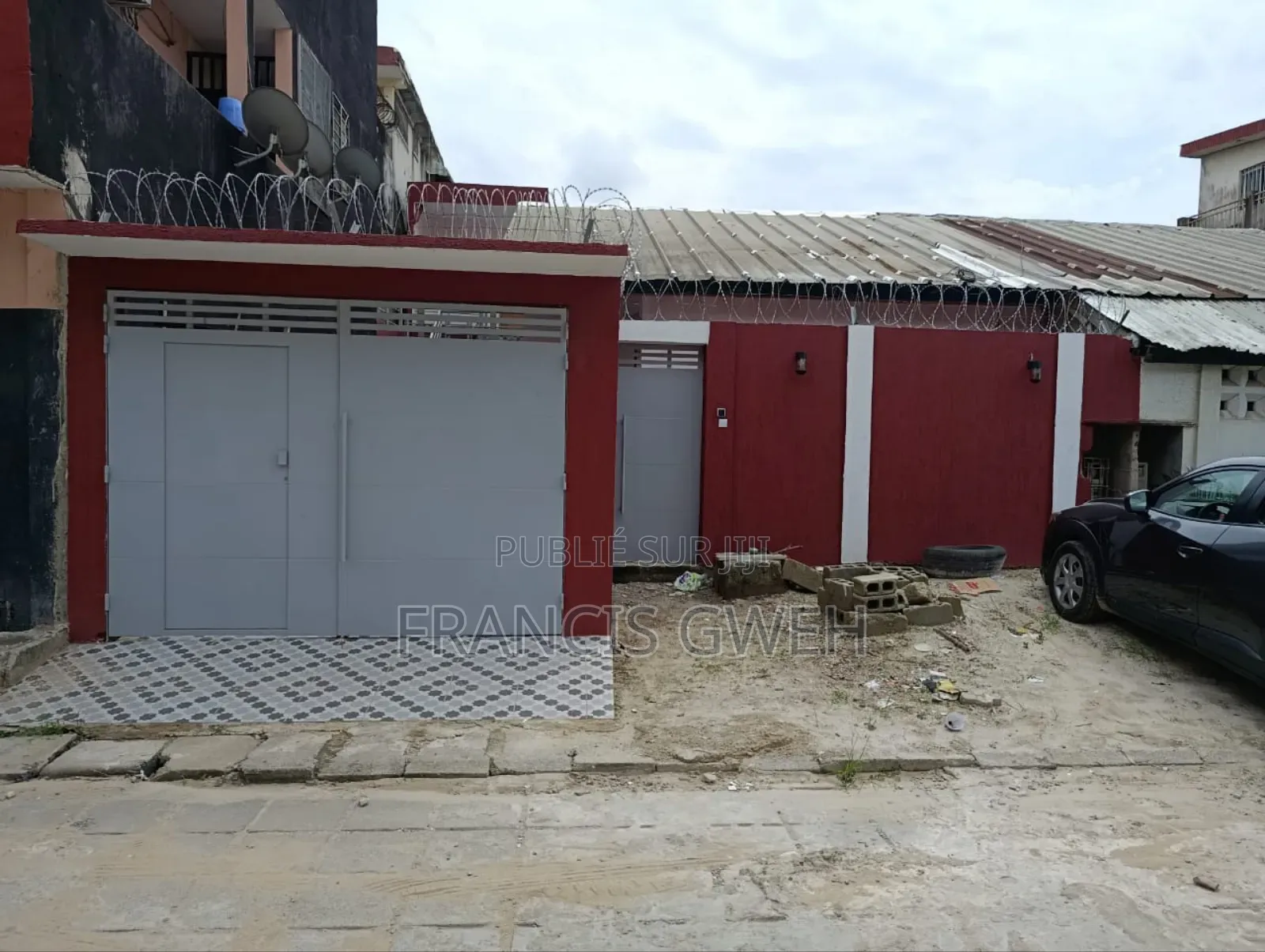 2chbre Villa dans Francis Gweh, Cocody à Vendre