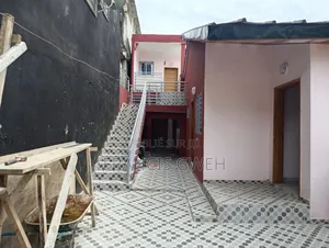 2chbre Villa dans Francis Gweh, Cocody à Vendre