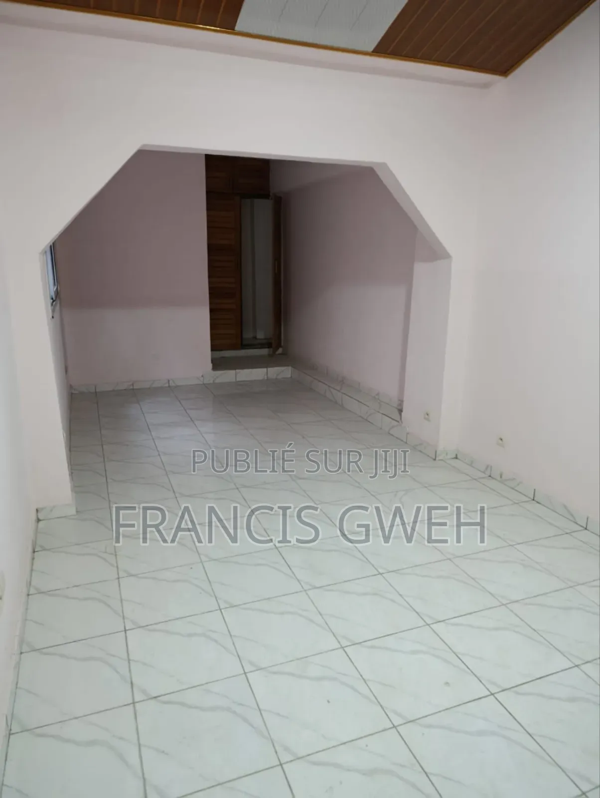 2chbre Villa dans Francis Gweh, Cocody à Vendre