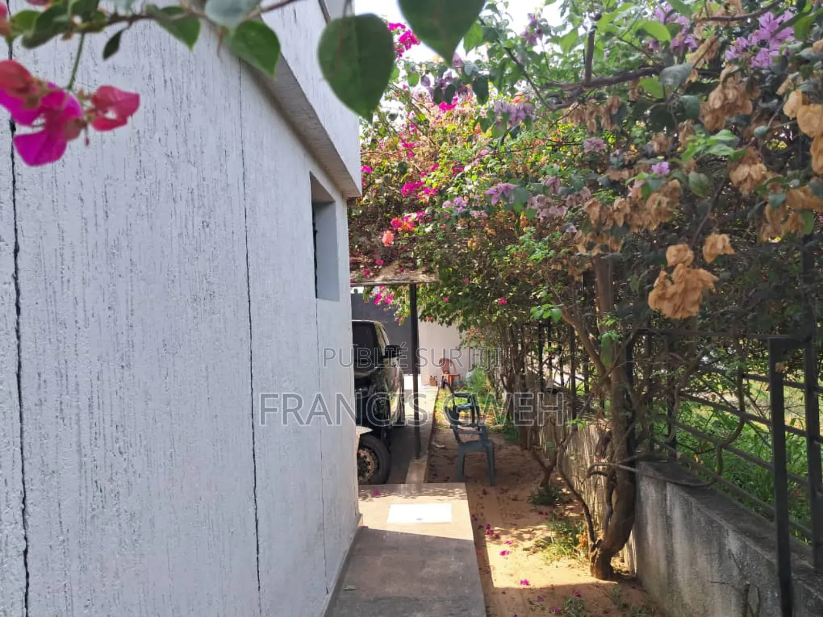 6chbre Duplex dans Francis Gweh, Cocody à Vendre
