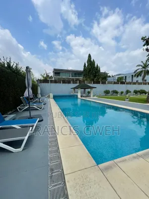 3chbre Appartement dans Francis Gweh, Cocody à Louer