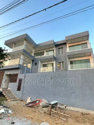 5chbre Duplex dans Francis Gweh, Cocody à Louer