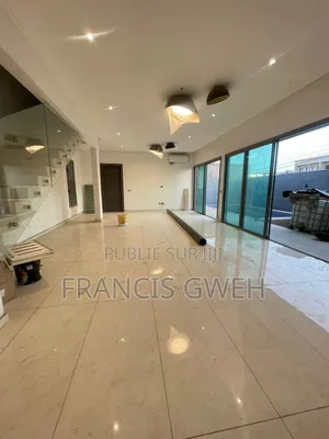 5chbre Duplex dans Francis Gweh, Cocody à Louer