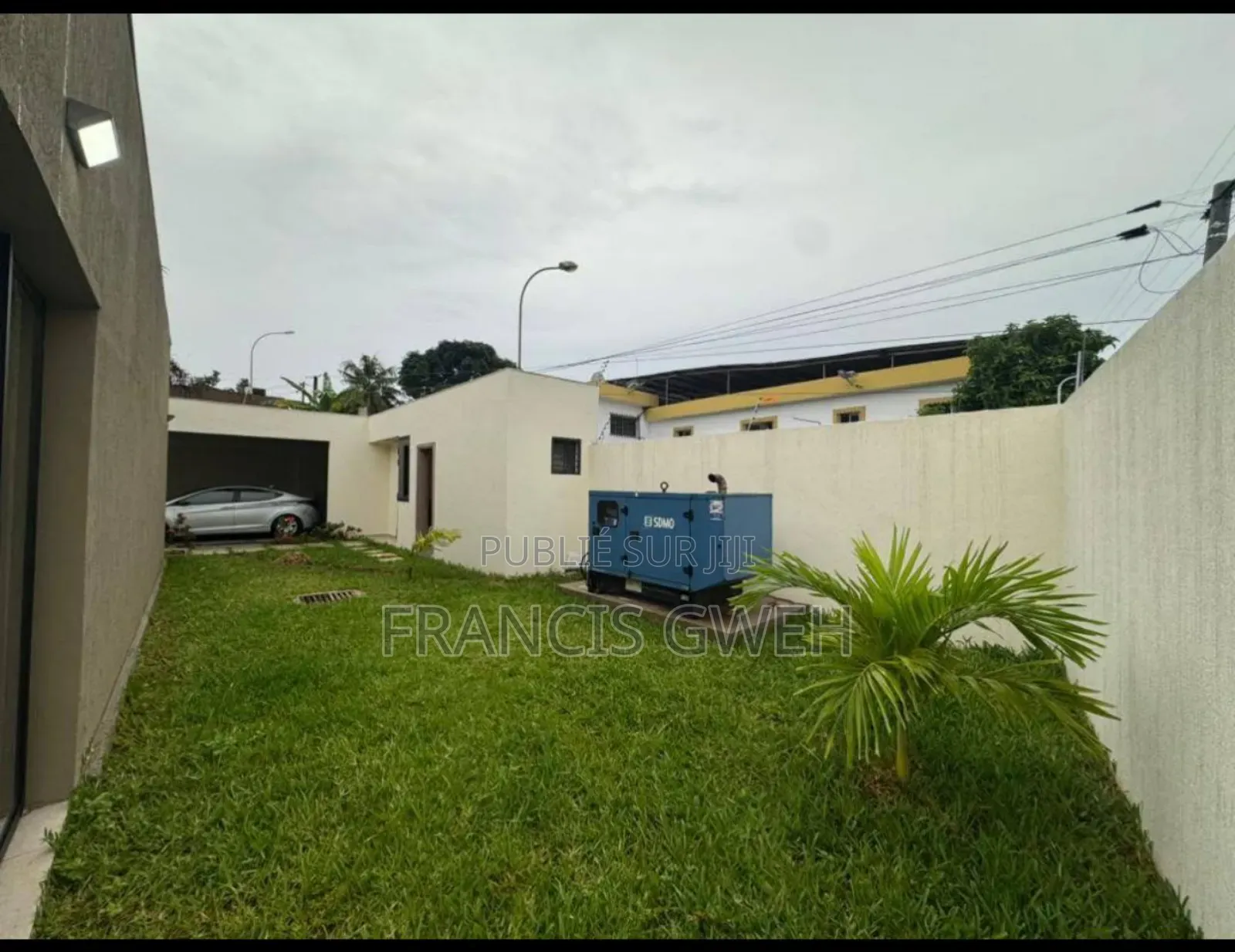 5chbre Villa dans Francis Gweh, Cocody à Louer